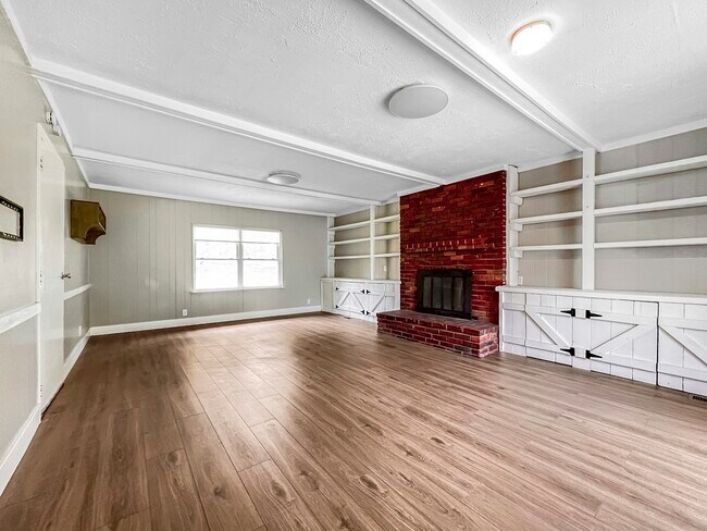 Building Photo - 1117 Dauphine Ln