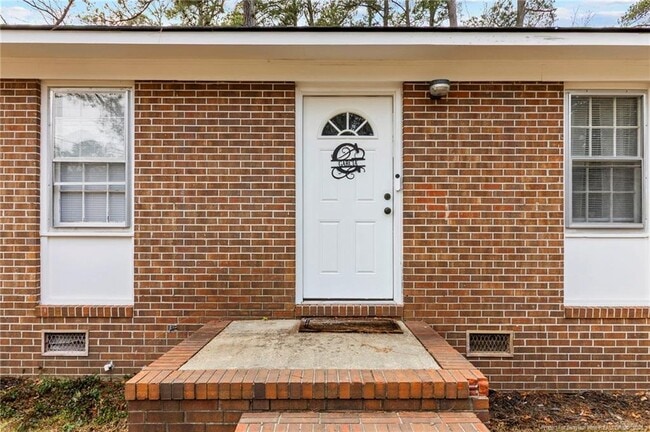 Building Photo - 5861 Columbine Rd