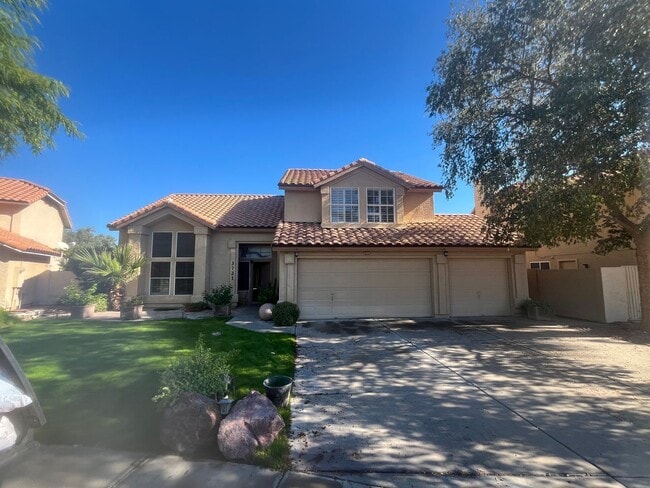 Building Photo - 3721 S Hawthorn Dr