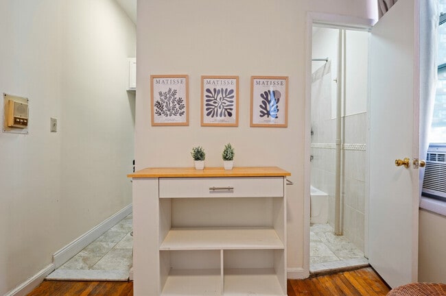 Building Photo - 1762 2nd Ave