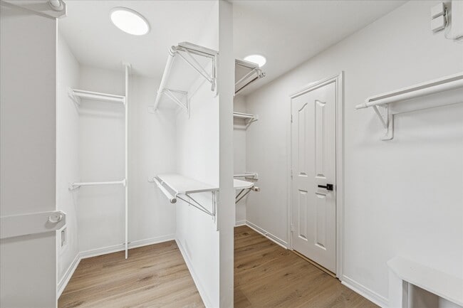 Building Photo - 11207 Briscoe Ln