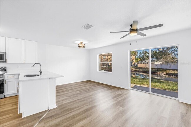 Building Photo - 8517 Edgewater Pl Blvd