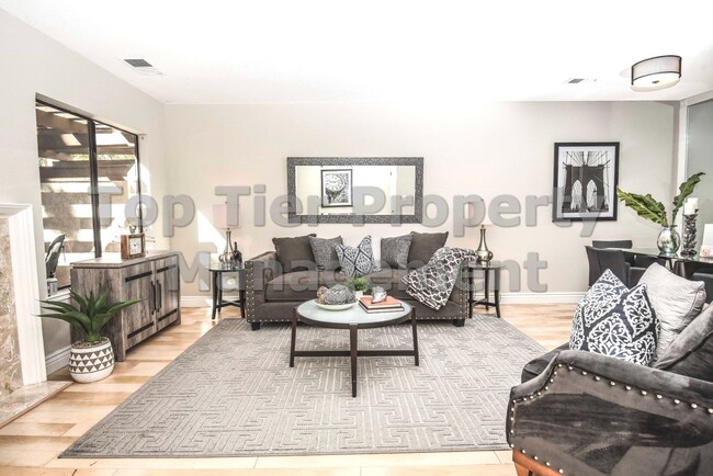 Building Photo - Very nice 2 bed / 2.5 bath / 1,185 sqft Walnut Creek Townhouse in desirable Main Chance Estates D...