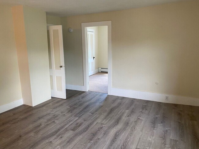 Interior Photo - 38 Railroad St