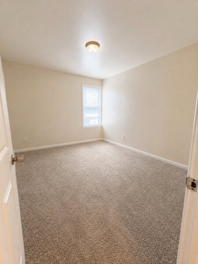 Building Photo - 3012 Chamberlayne Ave