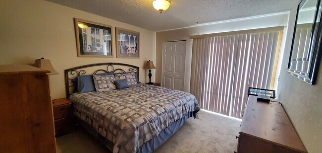 Building Photo - 2 bedroom lakeview condo in Lake Ozark for...