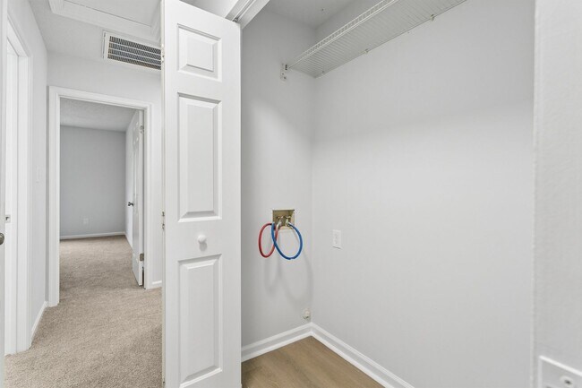 Building Photo - 903 Belvoir Cir