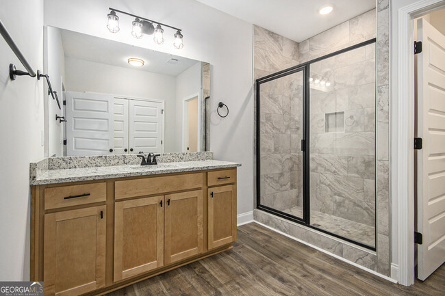 Building Photo - 126 Crest Pointe S