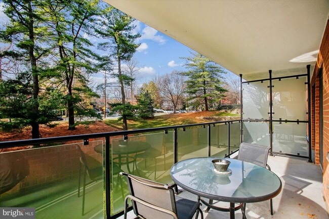 Building Photo - 4201 CATHEDRAL Ave NW