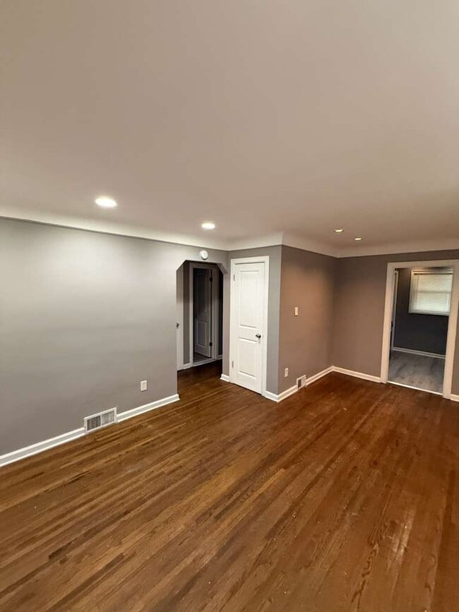 Building Photo - 6341 Archdale St