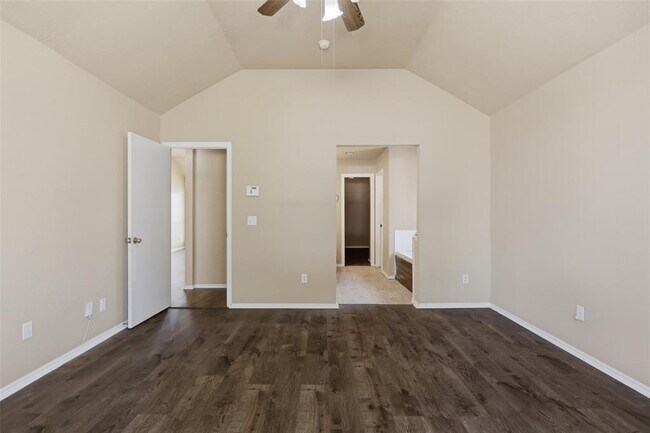 Building Photo - 5904 SE 88th St