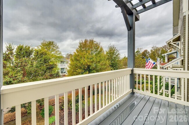 Building Photo - 799 Herrons Ferry Road