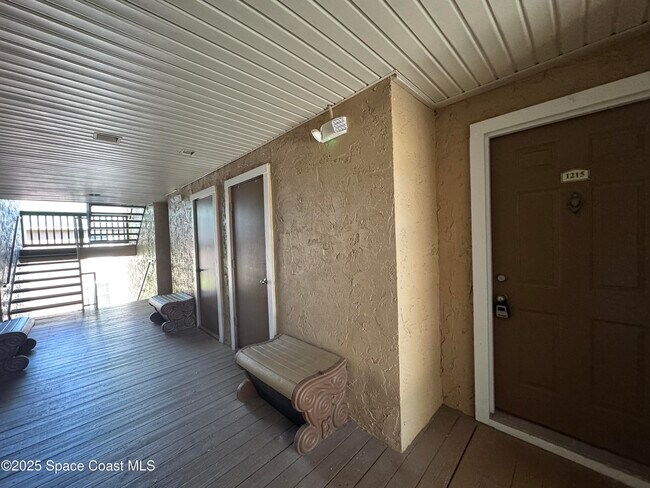 Building Photo - 7667 N Wickham Rd