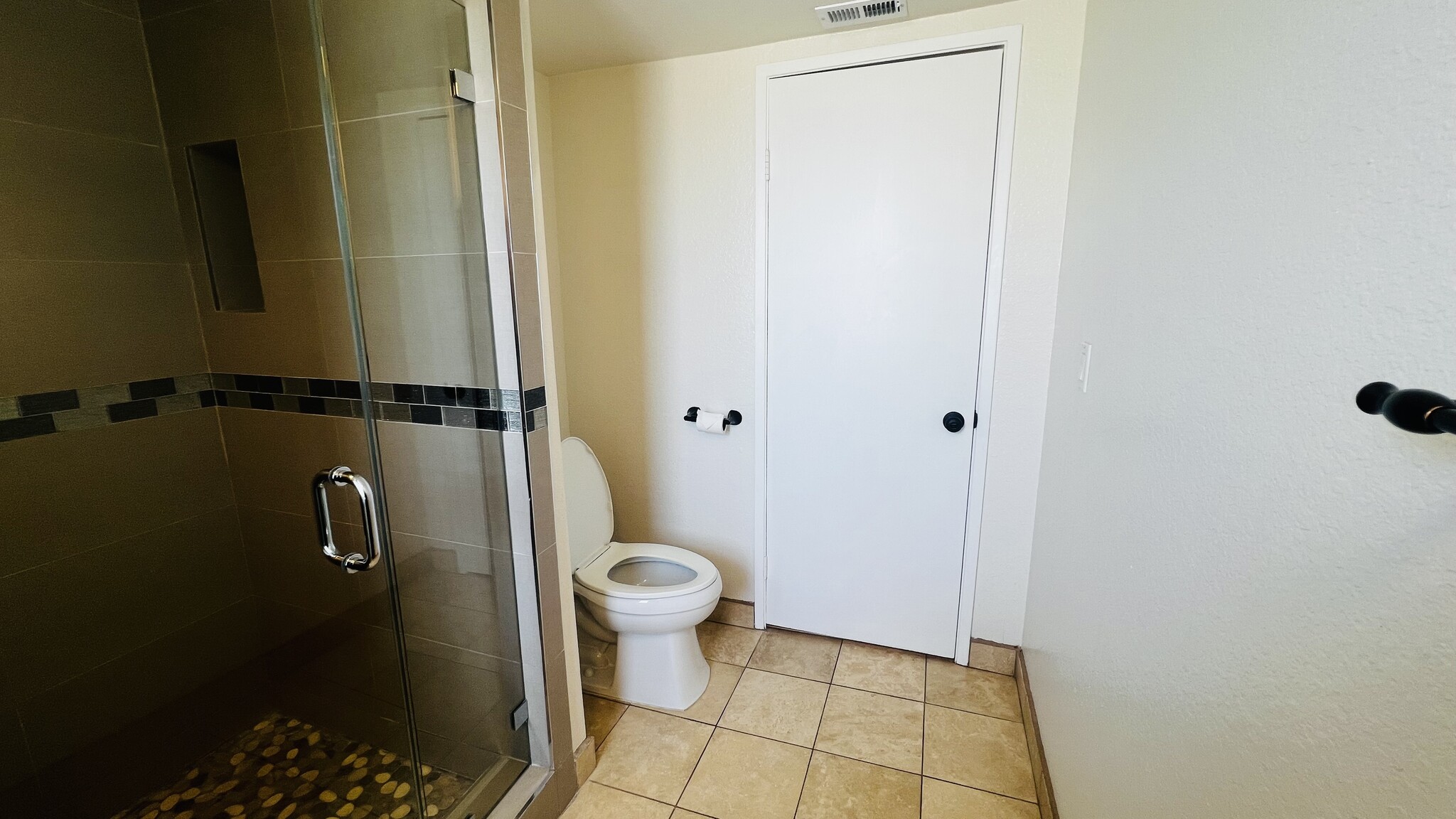 Main Bathroom - 336 N Louise St