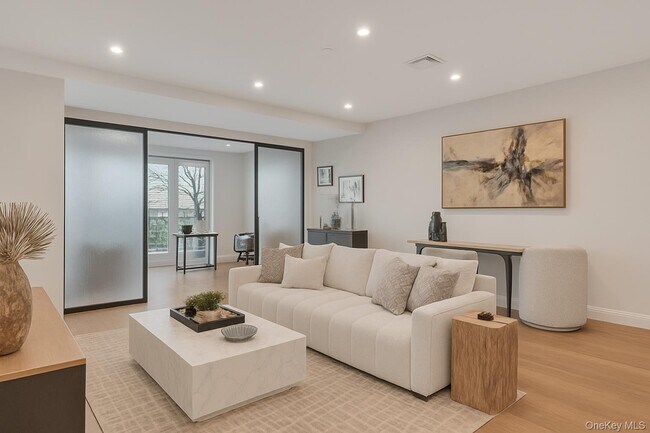 Building Photo - 101 Searing Ave