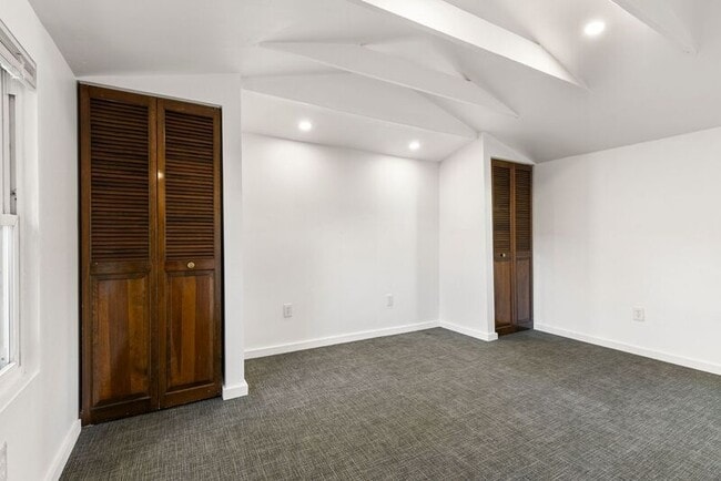Building Photo - 220 SE 157th Ave