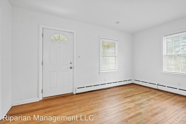 Building Photo - 2 br, 1 bath House - 22063 Cushing Ave