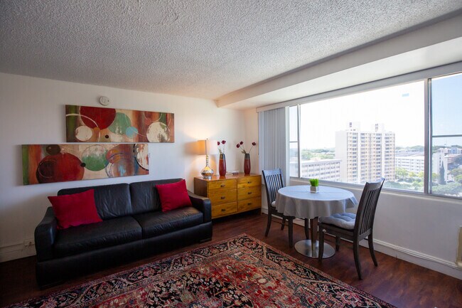 Building Photo - 2888 Ala Ilima St