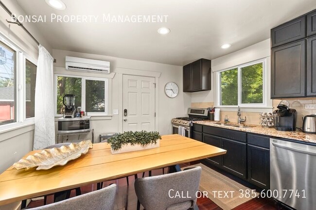 Building Photo - 807 S 500 E