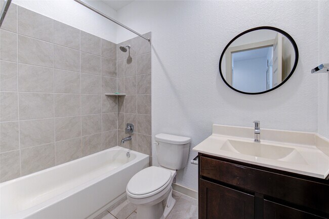 Building Photo - 29631 Ella Larchmont Ct