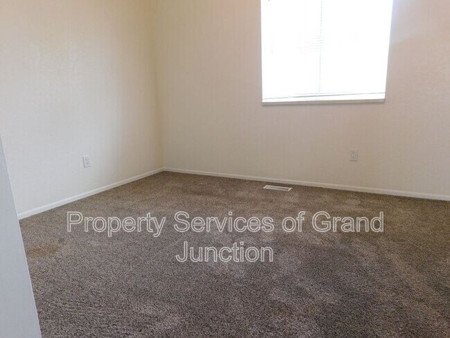 Building Photo - 2776 Grant Ct