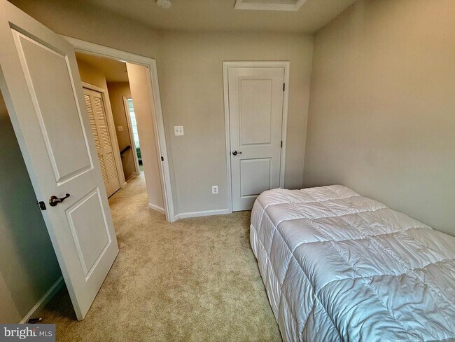 Building Photo - 70 Caswell Dr