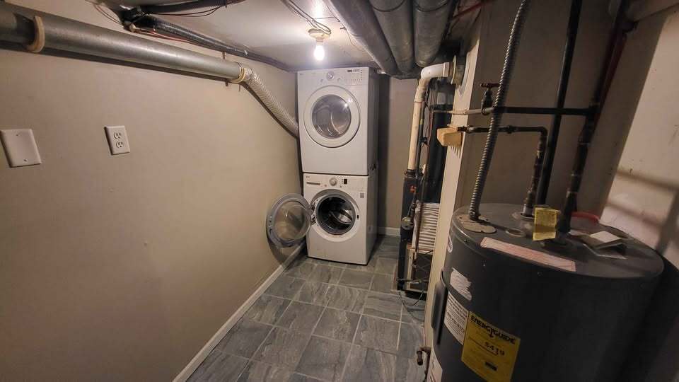 Laundry Room - 617 Lake Park Blvd