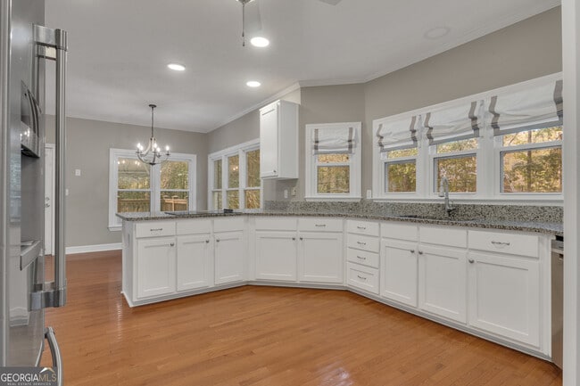 Building Photo - 135 Handshaker Ct