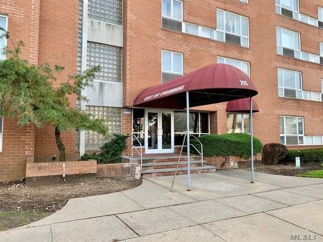 Building Photo - 205 Mineola Blvd