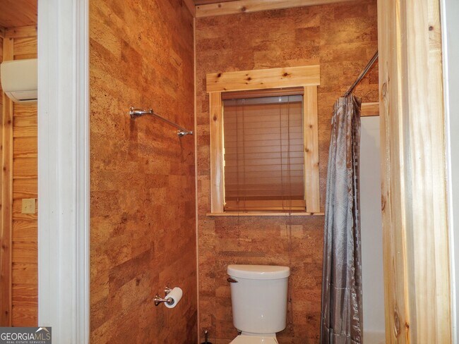 Building Photo - 4067 Fincher Dr