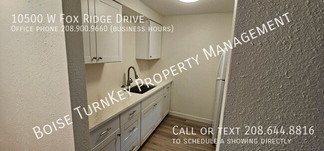 Building Photo - 10500 W Fox Ridge Dr