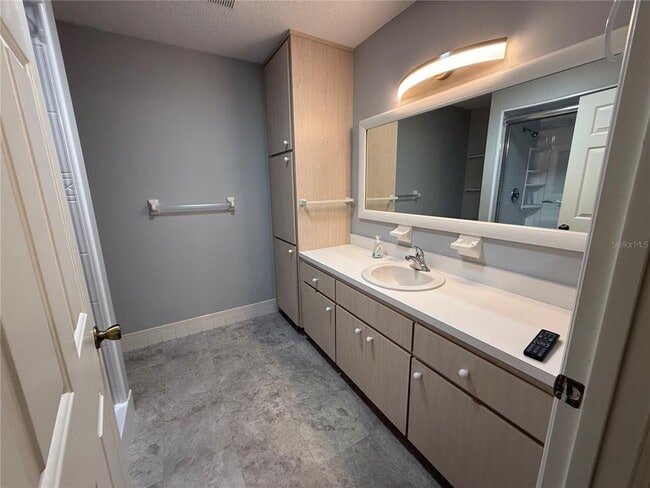 Building Photo - 17532 SE 100th Ct