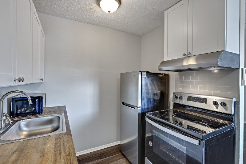 Building Photo - 206 Gunter St