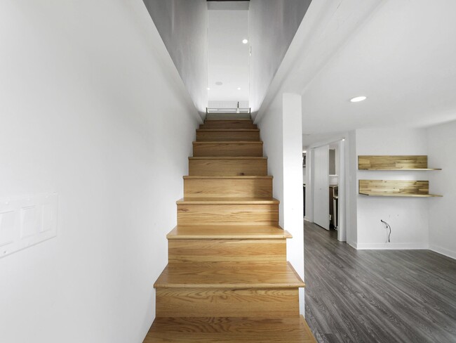 Building Photo - 5084 Atlantic View