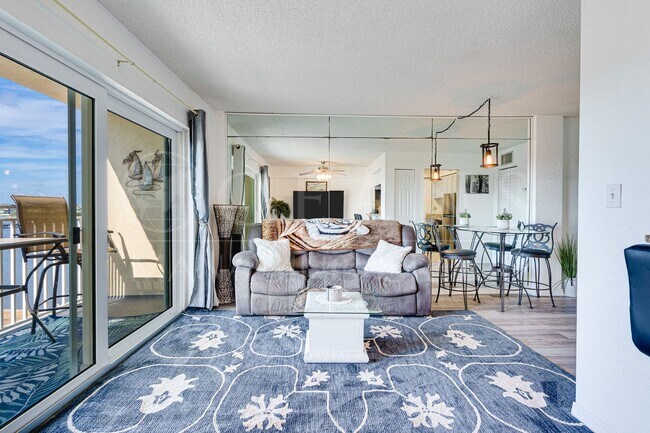 Building Photo - Fully Furnished 1BR/1BA Condo – Riverfront...