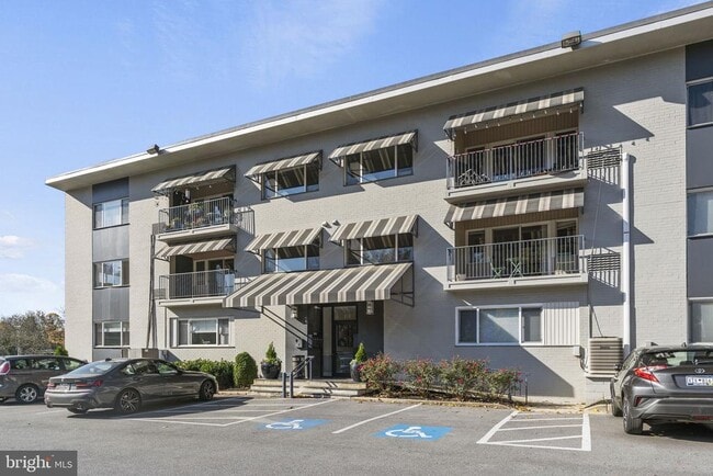 Building Photo - 6301 N Charles St