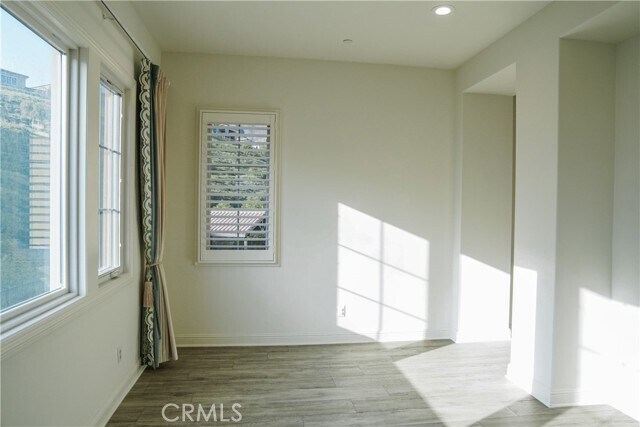 Building Photo - 111 Great Oak