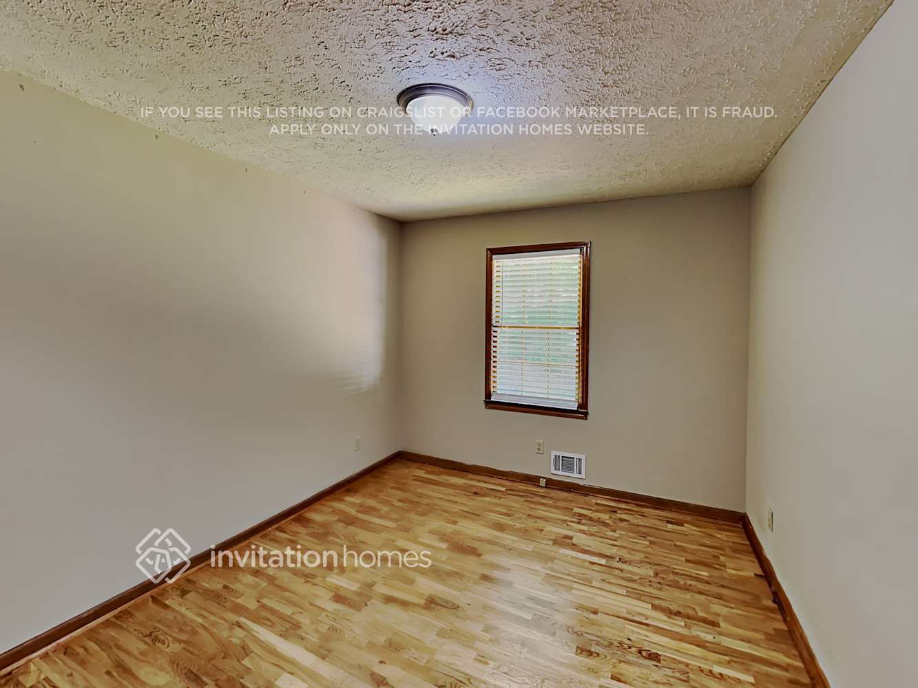 Building Photo - 155 W Mountain Oak St