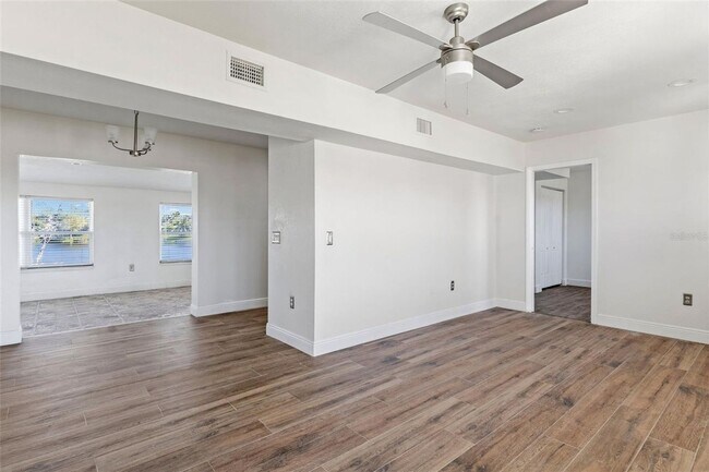 Building Photo - **FIRST MONTHS RENT FREE** Waterfront 3 Be...