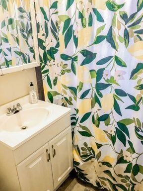 Building Photo - 4857 N Paulina St