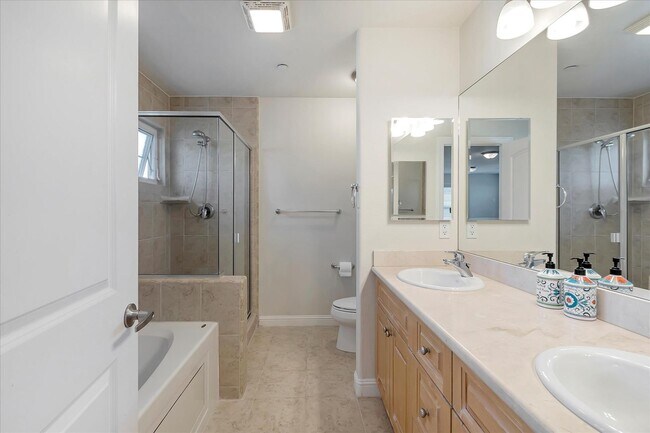 Building Photo - Wow! What a Great Home!