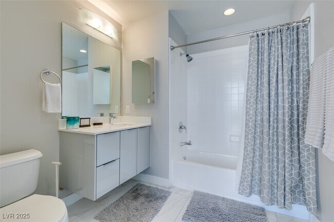 Building Photo - 353 E Bonneville Ave