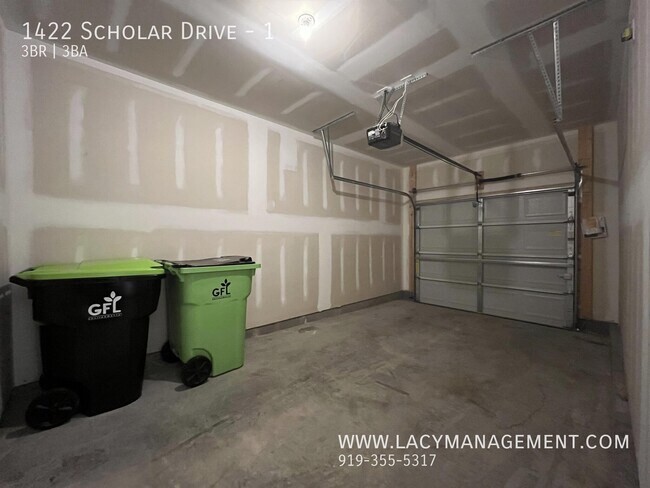 Building Photo - 1422 Scholar Dr