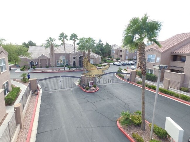 Building Photo - 8101 W Flamingo Rd