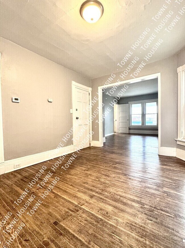 Building Photo - 339 Hampshire St