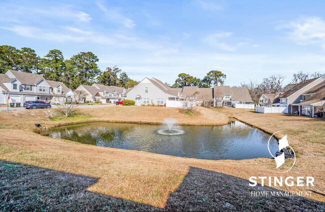 Building Photo - 332 Dante Cir