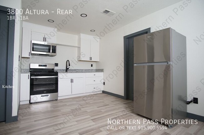 Building Photo - 3800 Altura-Rear