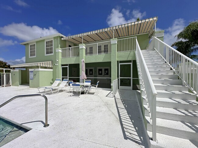 Building Photo - 2130 SE Wild Meadow Cir