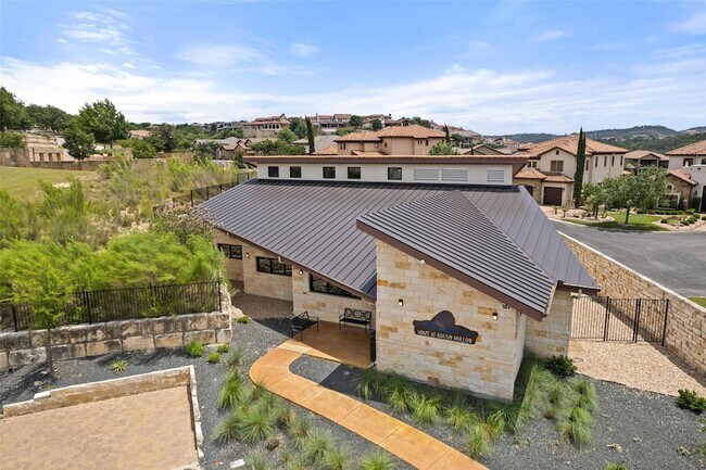 Building Photo - 209 Maxwell Way