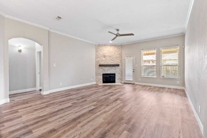 Building Photo - 13402 Indigo Sands Dr